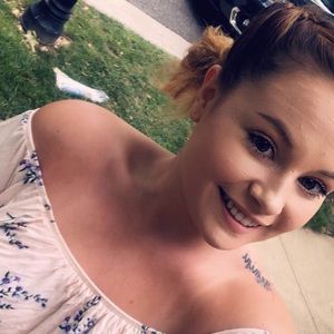 Meet your Posher, Alicia